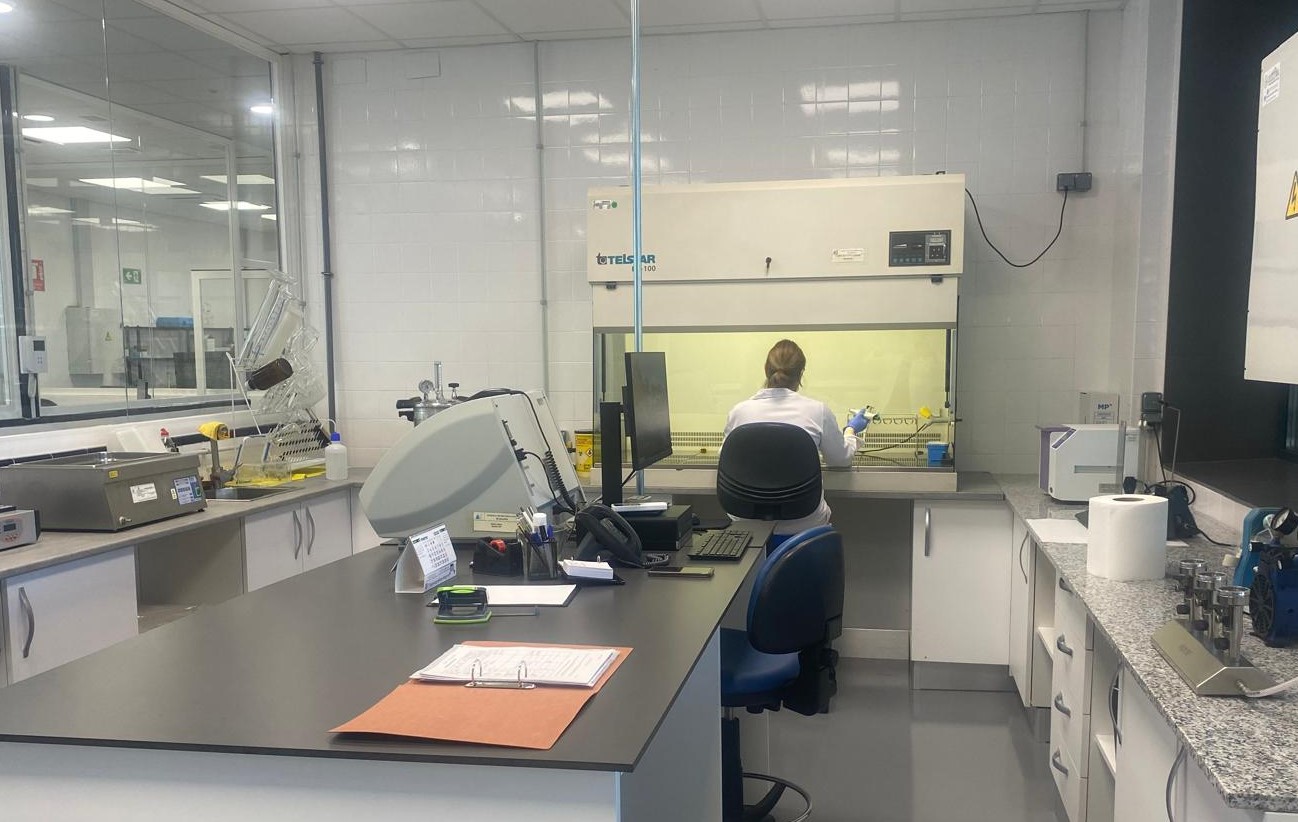 Laboratorio Microbiología