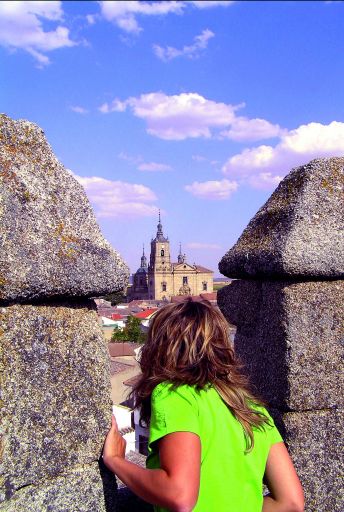 Castillo de los Condes de Orgaz, vista del municipio
