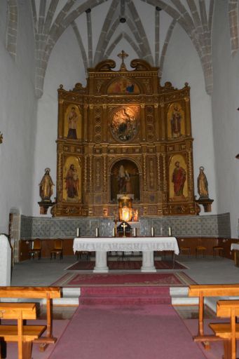 Iglesia parroquial de la Inmaculada Concepción, altar