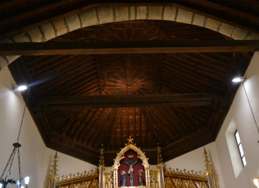 Iglesia parroquial de Nuestra Señora de la Asunción, artesonado del altar