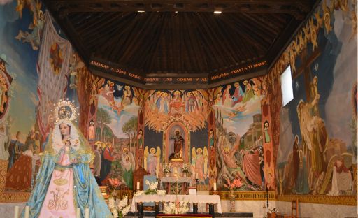 Iglesia parroquial de San Bartolomé apostol, altar