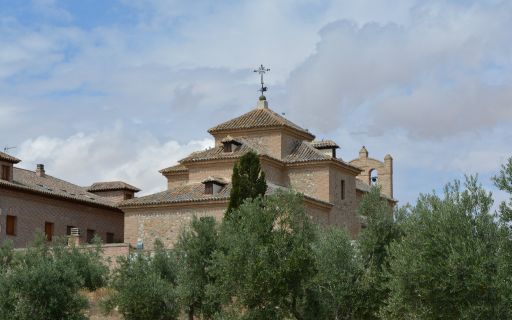 Ermita de la Virgen de la Oliva, exterior