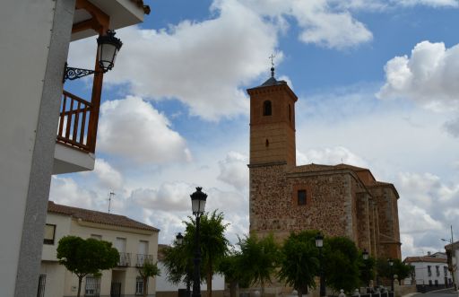 Plaza de la Constitución, Iglesia