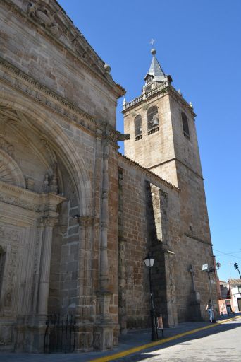 Iglesia parroquial de San Cristóbal, exterior