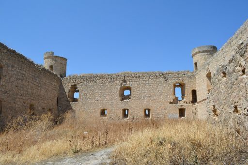 Castillo, interior