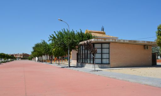 Casa de la Cultura y avenida