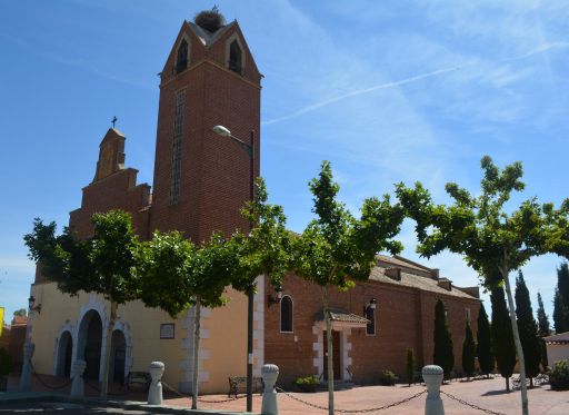 Iglesia parroquial de San Pedro Apóstol, exterior