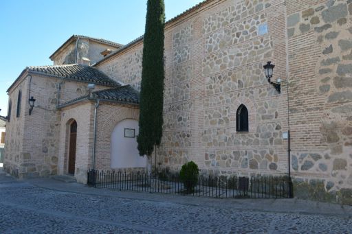 Iglesia de San Pedro Apóstol, vista lateral