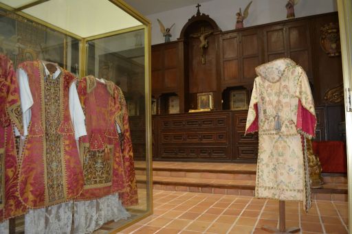 Iglesia parroquial de Santa María, archivo y museo