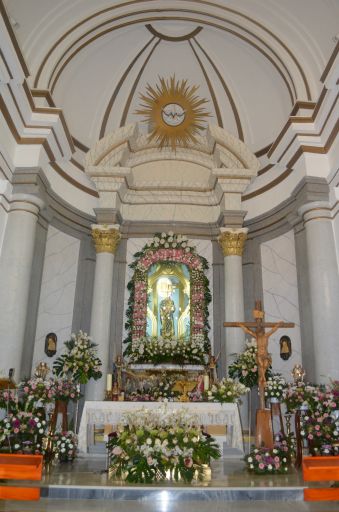 Ermita de la Virgen del Rosario, interior