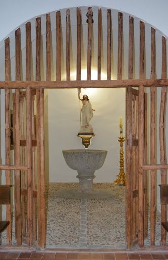 Iglesia parroquial de la Asunción de Nuestra Señora, pila bautismal