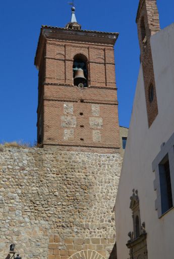 Iglesia de San Miguel Arcángel, torre