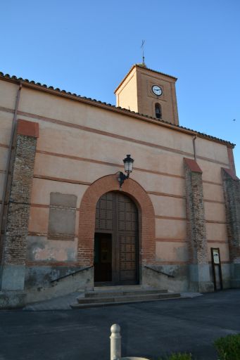 Iglesia parroquial de Santiago el Mayor, entrada