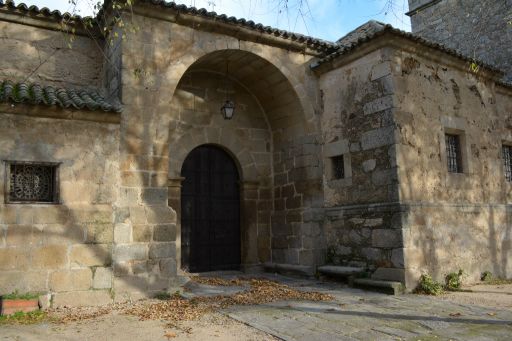 Iglesia parroquial de la Concepción, pórtico