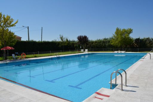 Instalaciones deportivas, piscinas