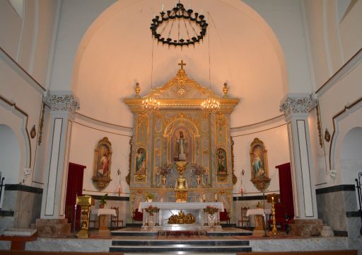 Iglesia parroquial de San Nicolás de Bari, altar