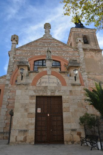 Iglesia parroquial de San Nicolás de Bari, fachada