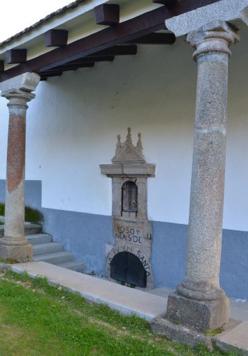 Ermita de la Fuente Santa, fuente