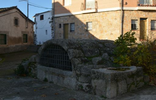 Pozo en el casco urbano