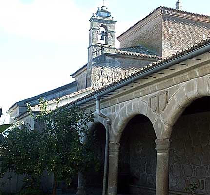 Iglesia parroquial de El Salvador, patio interior