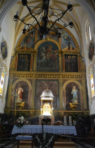 Iglesia Parroquial San Martín Obispo de Lillo, altar