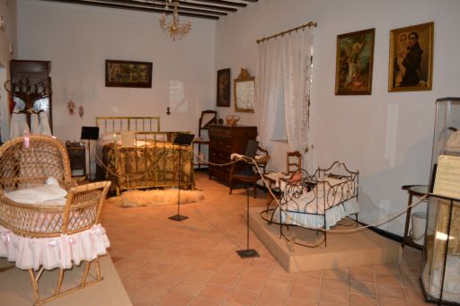 Museo del Azafrán y Etnográfico (e)