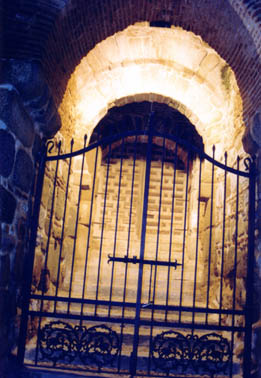 Puerta, vista nocturna
