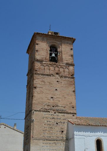Iglesia parroquial de San Bartolomé Apóstol, torre
