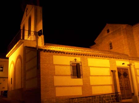 Iglesia parroquial, iluminación nocturna