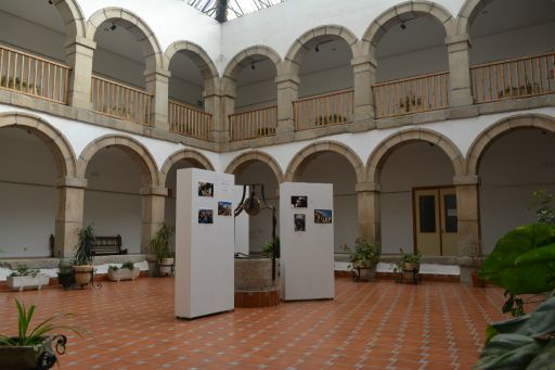 Casa Cultura, patio