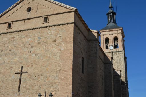 Iglesia Parroquial de Nuestra Señora de Altagracia, exterior