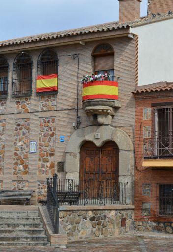 Biblioteca y portada