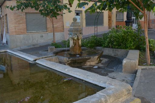 Fuente de los Seis Caños