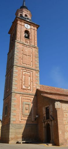 Iglesia parroquial de Nuestra Señora de la Antigua,torre (b)