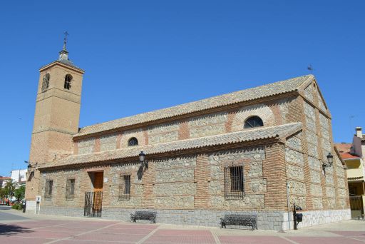 Iglesia parroquial de Nuestra Señora de la Asunción, lateral