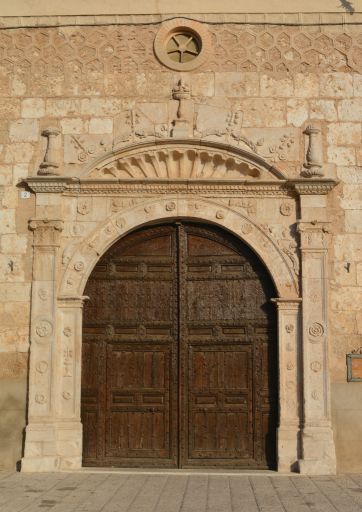 Iglesia de Santa María, portico