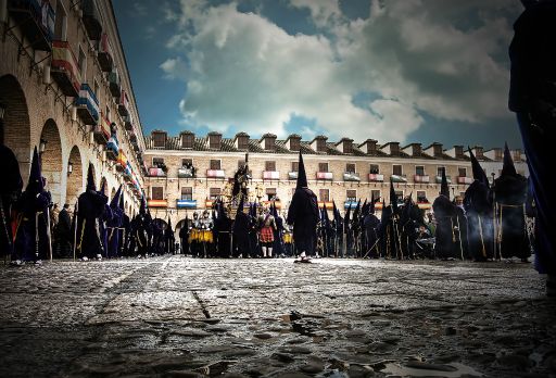 Semana Santa, caidas en la Plaza Mayor