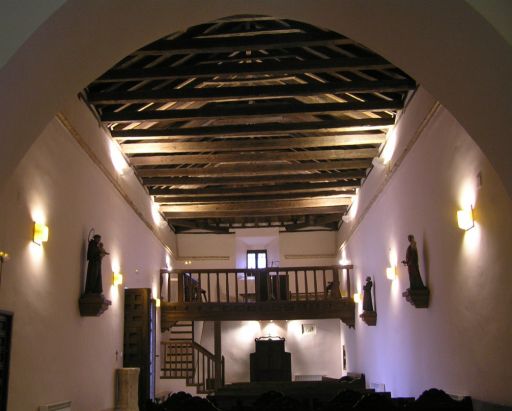 Arisgotas (anejo), Iglesia de la Virgen de Candelaria, interior