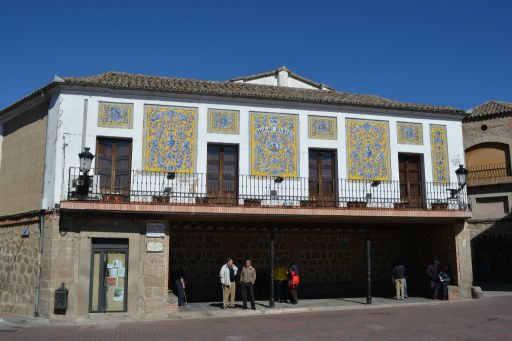 Hogar rural con azulejería talaverana de Ruiz de Luna