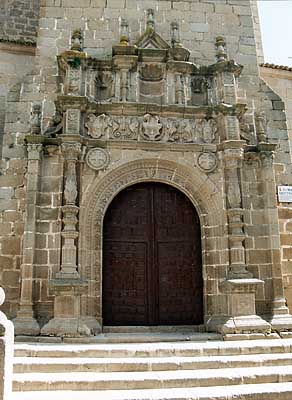 Iglesia parroquial de Nuestra Señora de la Asunción, portada