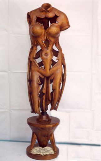 Artesanía popular, escultura en madera de Camero