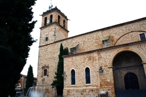 Iglesia parroquial de San Juan Bautista, exterior