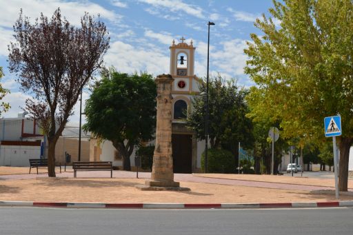 Ermita de Santa Ana y rollo