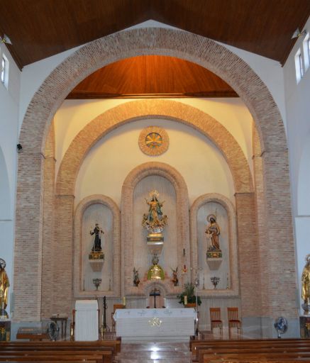 Iglesia parroquial de Nuestra Señora de la Asunción, altar