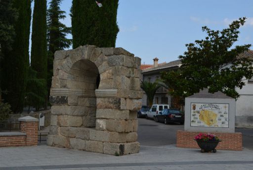 Arco de la plaza