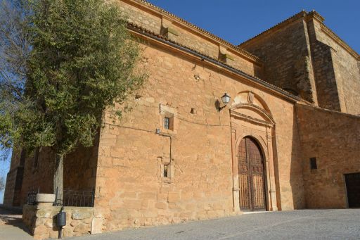 Iglesia de Santiago, lateral