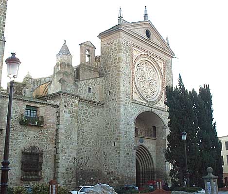 Colegiata Santa María la Mayor, fachada (a)