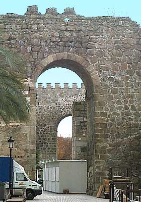 Murallas, torres albarranas (b)