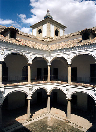 Palacio, Casa de las Torres, patio