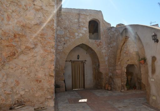 Puerta de la Muralla, interior